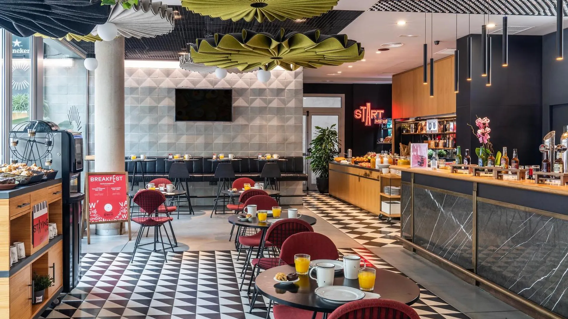 Ibis Barcelona Plaza Glories 22@ Hotel 2*,  Spain