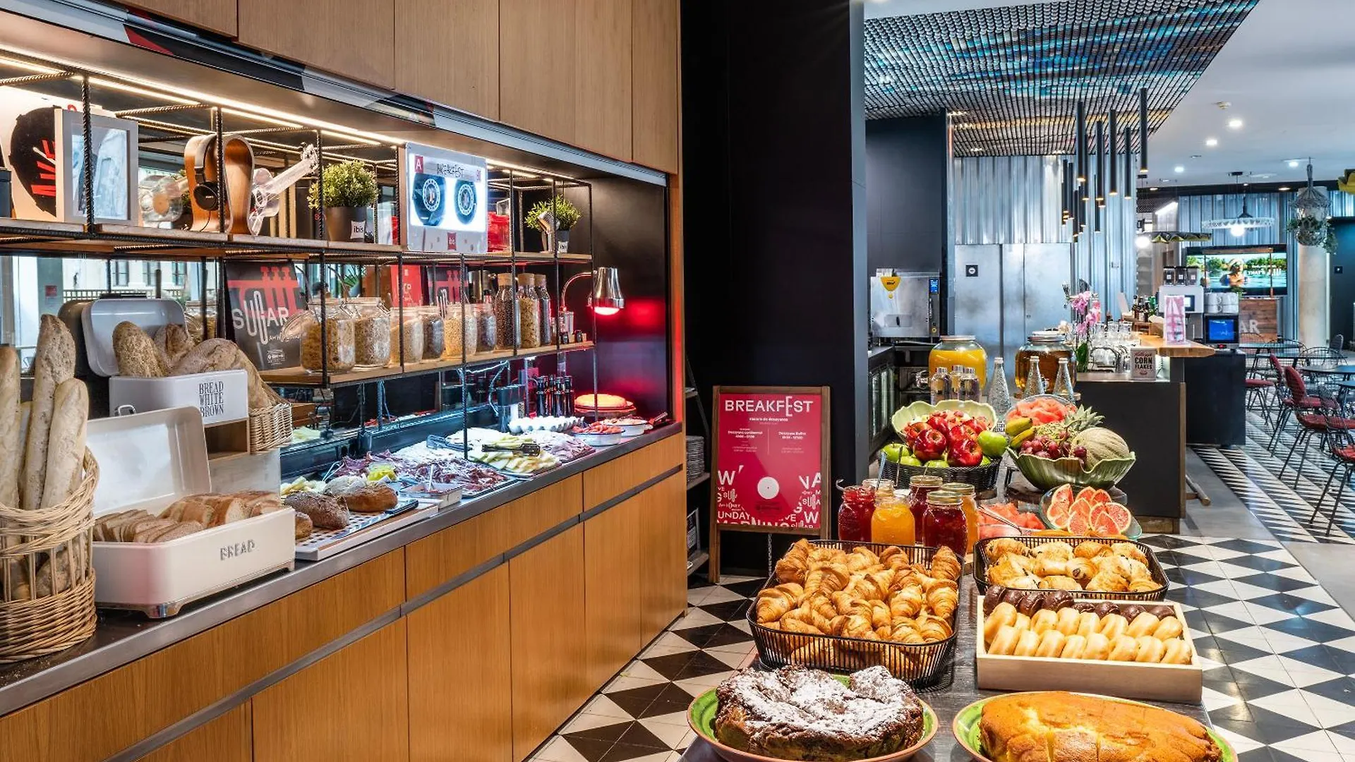 Ibis Barcelona Plaza Glories 22@ Hotel