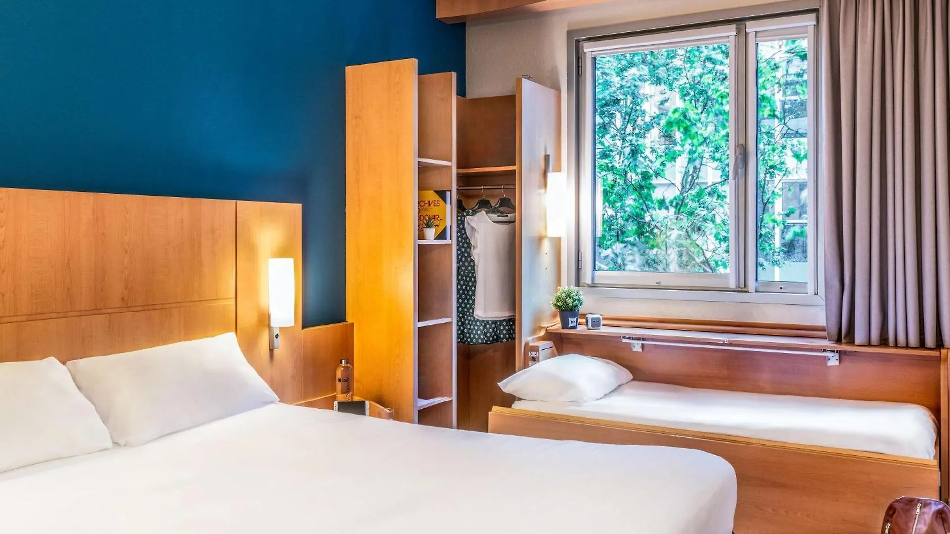 **  Hotel Ibis Barcelona Plaza Glories 22@ España