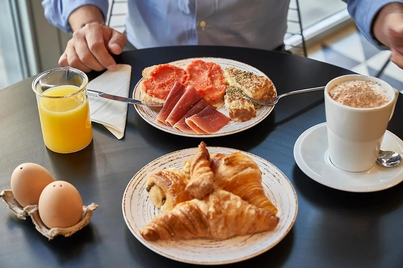 Hotel Ibis Barcelona Plaza Glories 22@